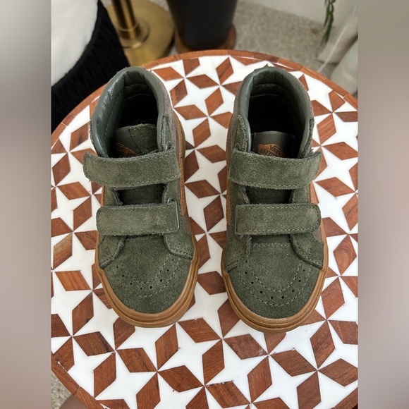 Vans Kids High-Top Sneakers in Olive and Tan - Picture 4 of 5